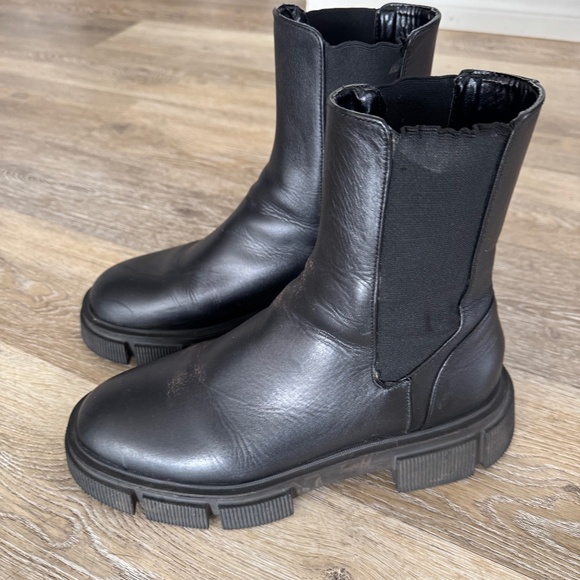 Zara | Shoes | Zara Combat Slip On Chelsea Boots - Picture 1 of 4
